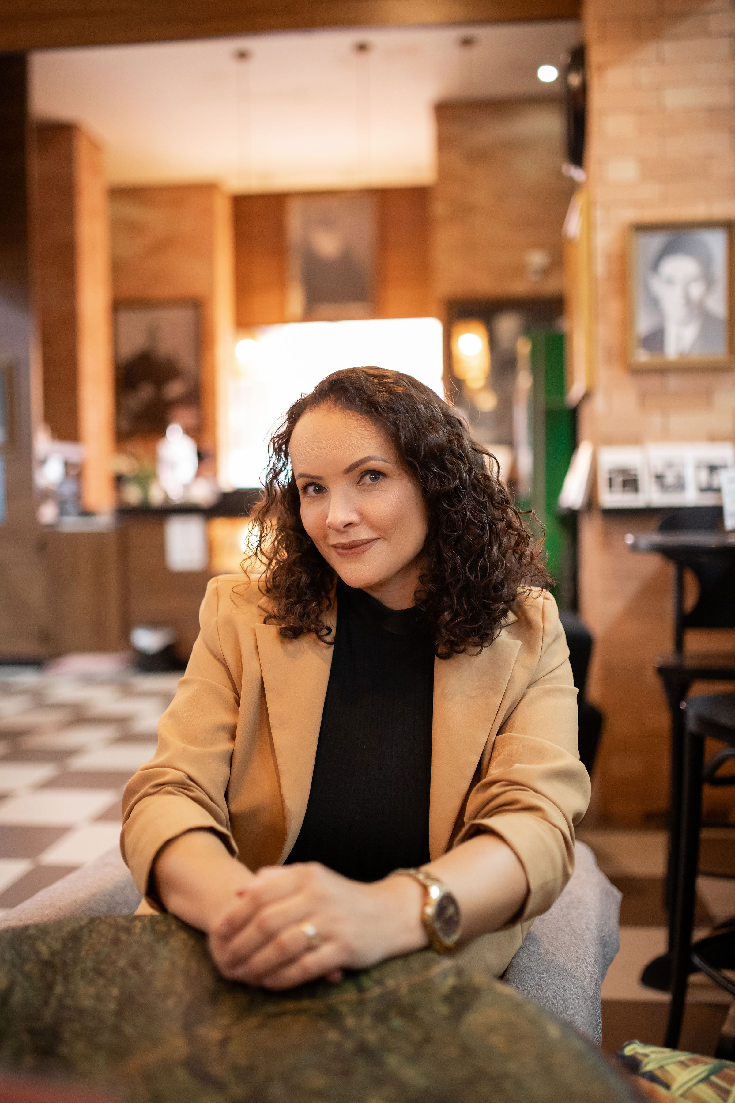 Dra. Cristiana Herculino - Advogada Especialista em Direito Bancário e Previdenciário
